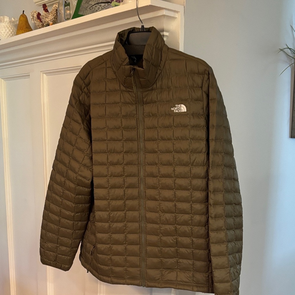 The North Face thermal jacket women’s excellent condition size xxl